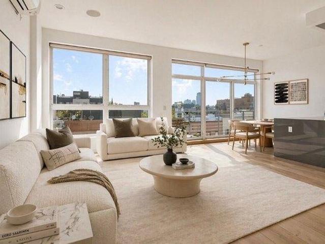 Condo for sale in Arverne, New York