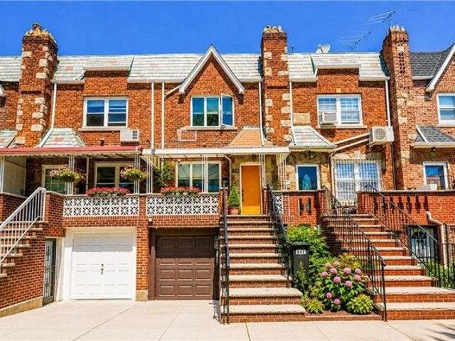 House for sale in Arverne, New York