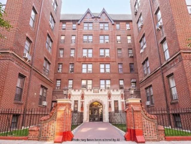 Apartment for sale in Arverne, New York