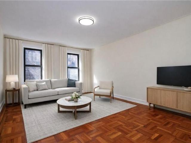 Apartment for sale in Arverne, New York
