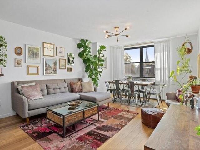 Condo for sale in Arverne, New York