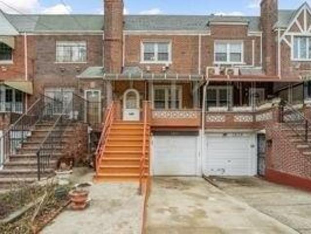 House for sale in Arverne, New York
