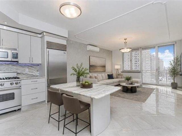Condo for sale in Brighton Beach, New York