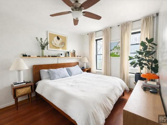 Apartment for sale in Arverne, New York