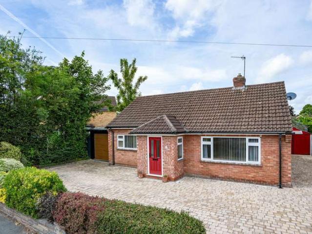 Bungalow for sale in Forthampton, Worcestershire