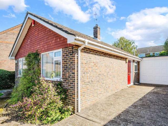 Bungalow for sale in Hillview, Surrey