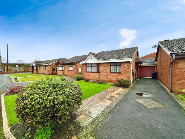 Bungalow for sale in Mayer's Green, West Bromwich