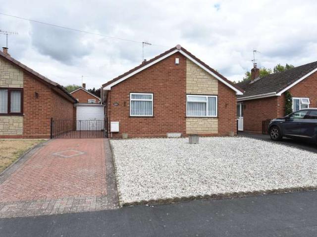 Bungalow for sale in Kingswinford, West Midlands