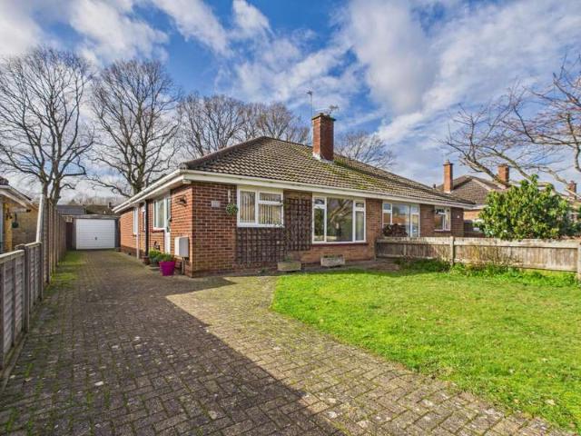 Bungalow for sale in Tadley, Priest Down