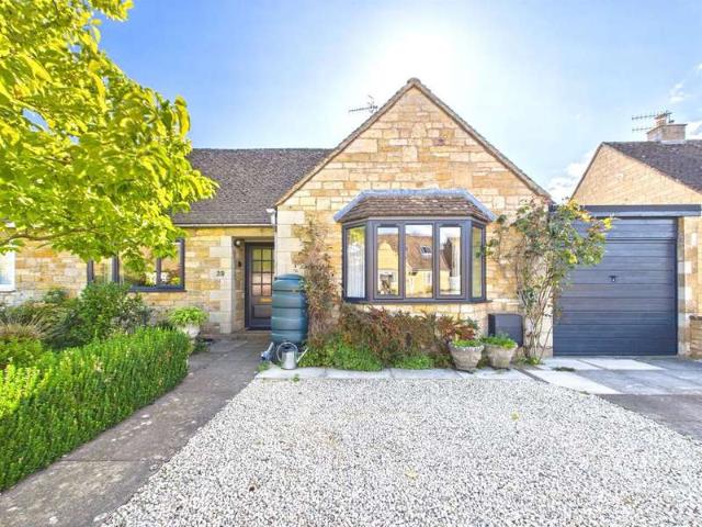Bungalow for sale in Bourton-on-the-Water, Cotswold