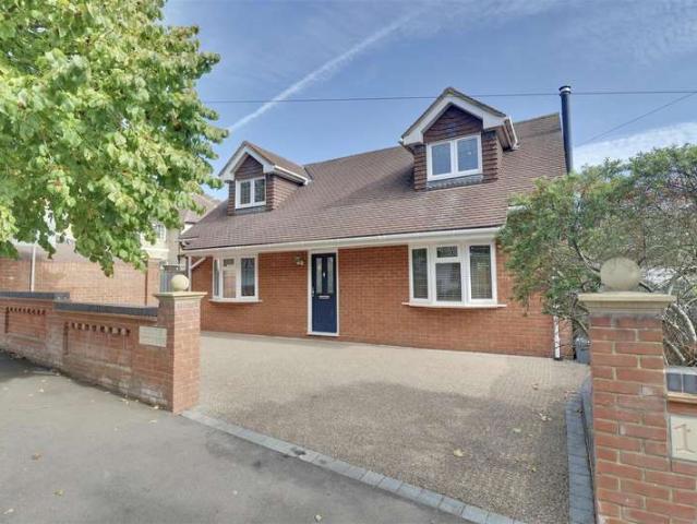 Bungalow for sale in Drayton, Portsmouth