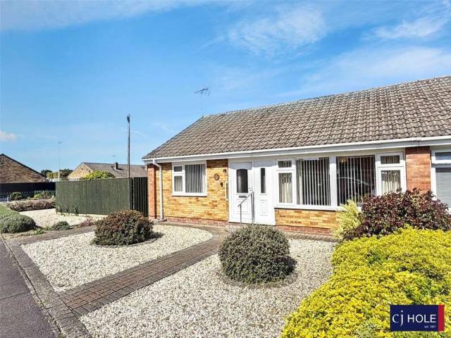 Bungalow for sale in Hucclecote Green, Gloucester