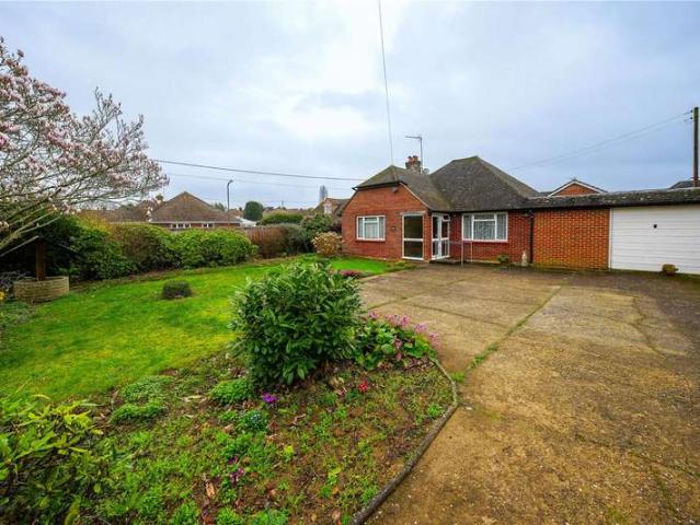 Bungalow for sale in Midway, Kent