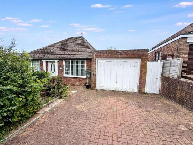 Bungalow for rent in Whickham, Tyne And Wear