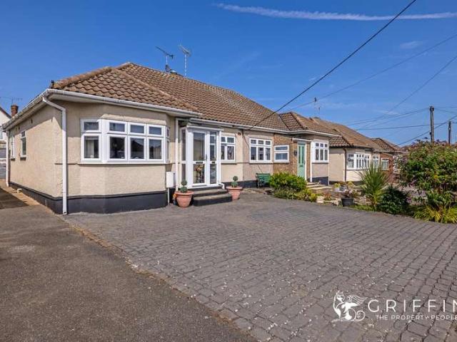 Bungalow for sale in Wickford