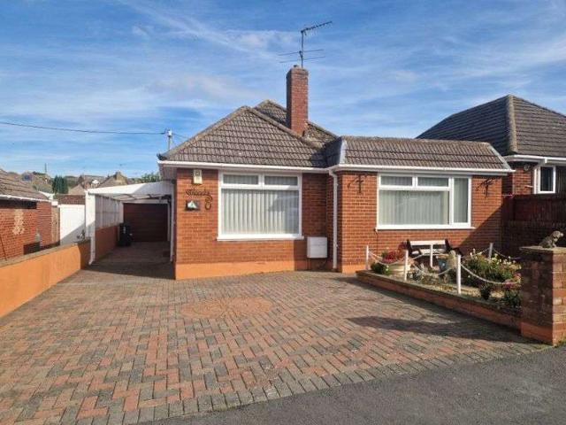 Bungalow for sale in Hulham, Budlake