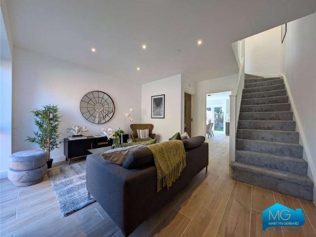 Bungalow for sale in Finchley, Greater London