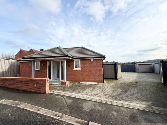 Bungalow for sale in Saltbrook End, Quarry Bank