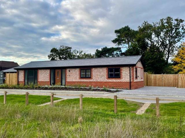 Bungalow for sale in Hillview, Surrey