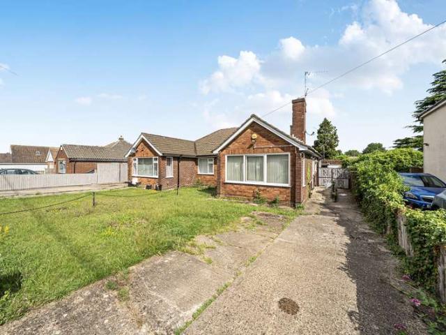Bungalow for sale in Lewsey Farm, Luton