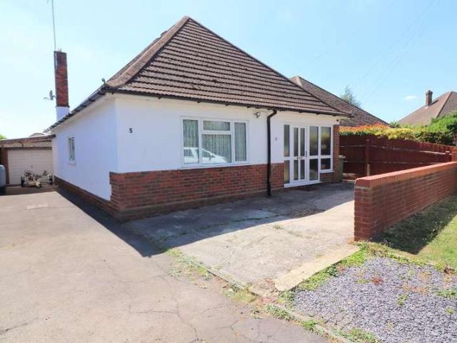 Bungalow for sale in Luton, Warden Hill