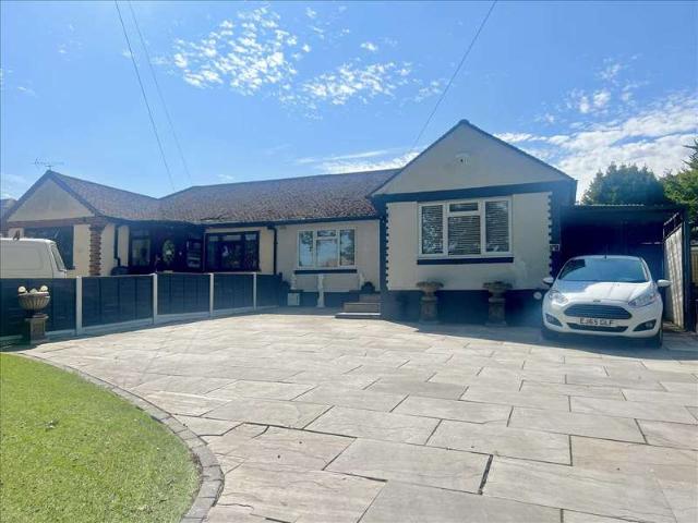 Bungalow for sale in Alton Barnes, Essex