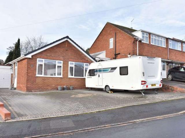 Bungalow for sale in Kingswinford, West Midlands