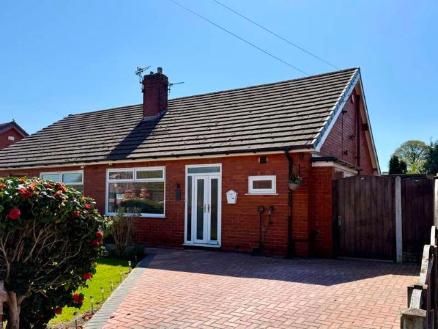 Bungalow for rent in Lee Bank, Isle Of Man