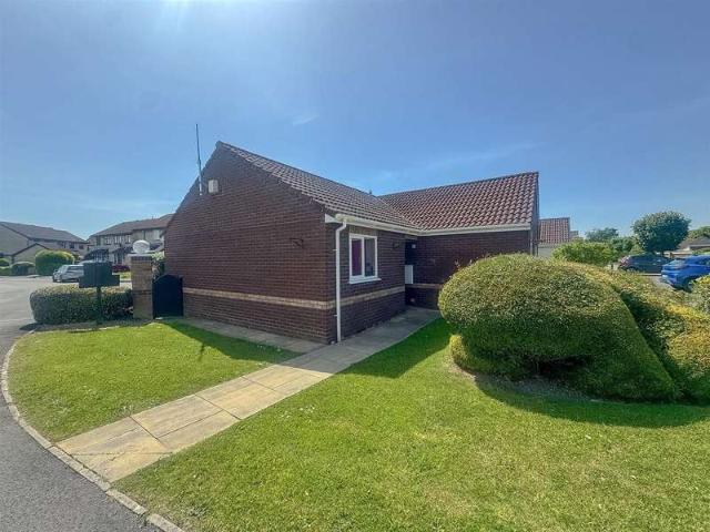 Bungalow for sale in Worle, Weston-super-mare