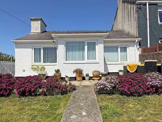 Bungalow for sale in Porth Amlwch, Amlwch