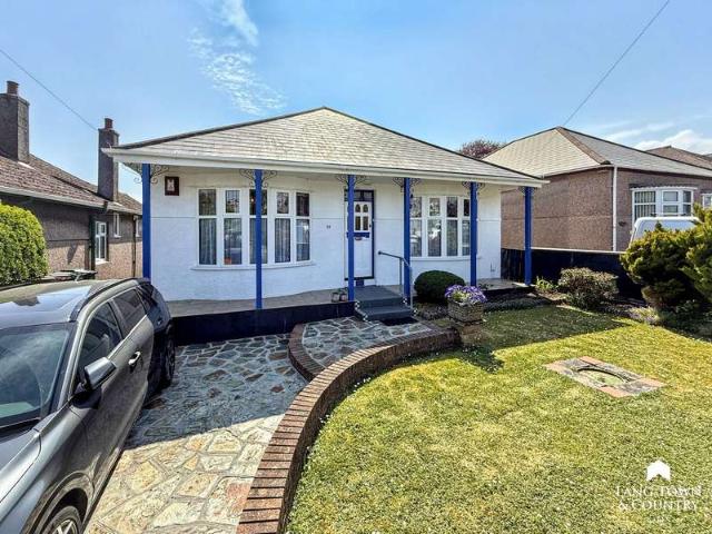 Bungalow for sale in Mount Wise