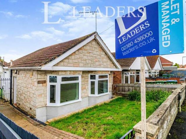 Bungalow for rent in Townhill Park, City Of Southampton