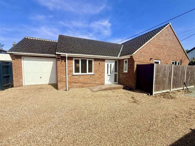 Bungalow for sale in Besthorpe, East Tuddenham