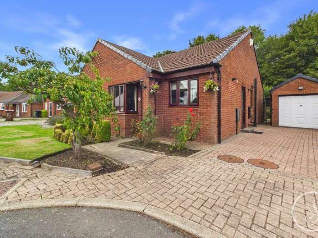 Bungalow for sale in Whitkirk, Colton