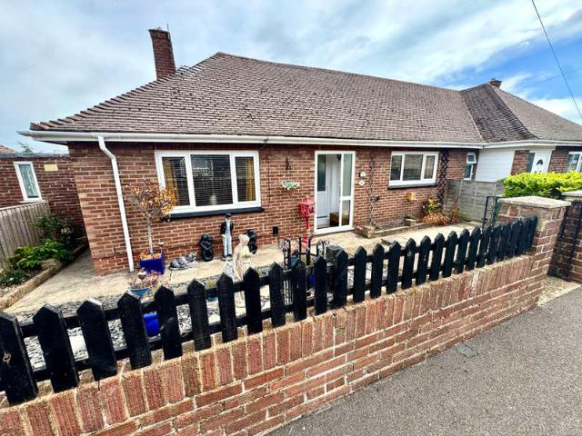 Bungalow for sale in Cowes, Isle of Wight