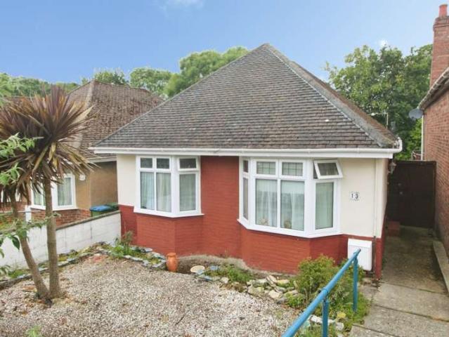 Bungalow for sale in Sholing, City Of Southampton
