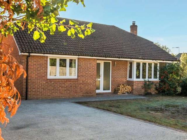 Bungalow for sale in Wellow, Test Valley