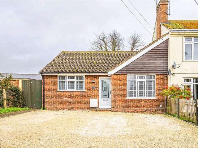 Bungalow for sale in Totternhoe, Bedfordshire