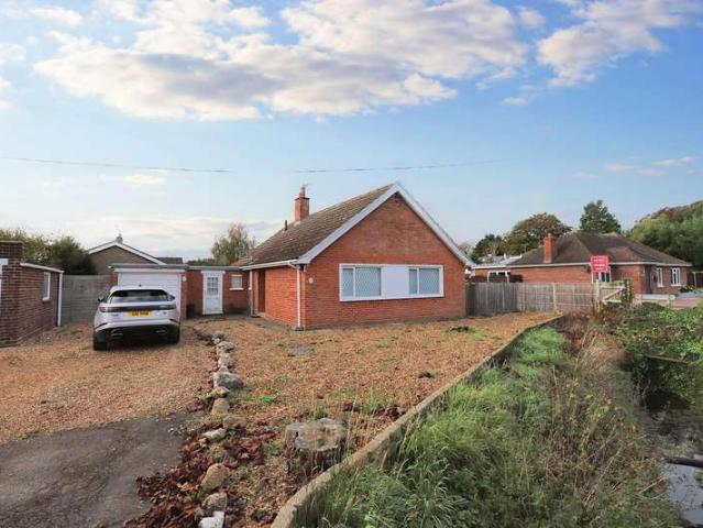 Bungalow for sale in Crossgate, Gosberton Clough