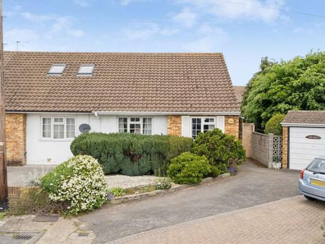 Bungalow for sale in Iver