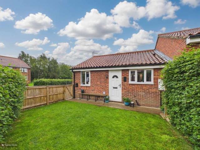 Bungalow for sale in Kirkbymoorside, Kirkby Mills
