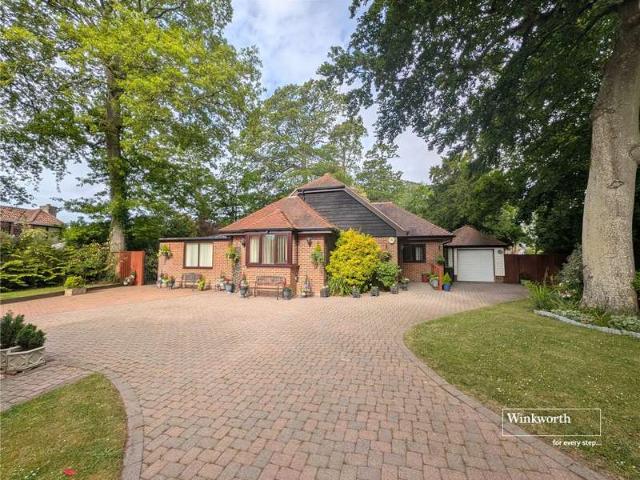 Bungalow for sale in Highcliffe