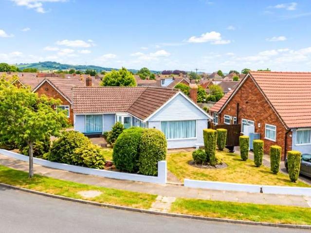Bungalow for sale in Fishersgate, West Sussex