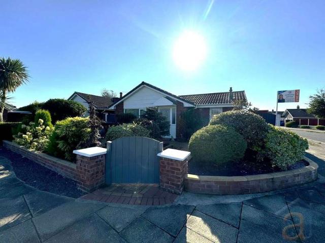 Bungalow for sale in Blowick, Southport