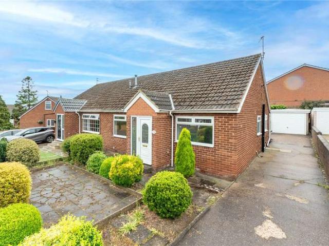 Bungalow for sale in Churwell, West Yorkshire