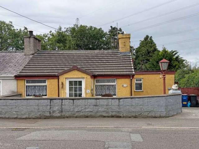 Bungalow for sale in Llanfair Pwllgwyngyll, Wales