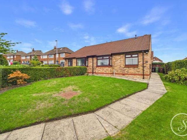 Bungalow for sale in West Yorkshire