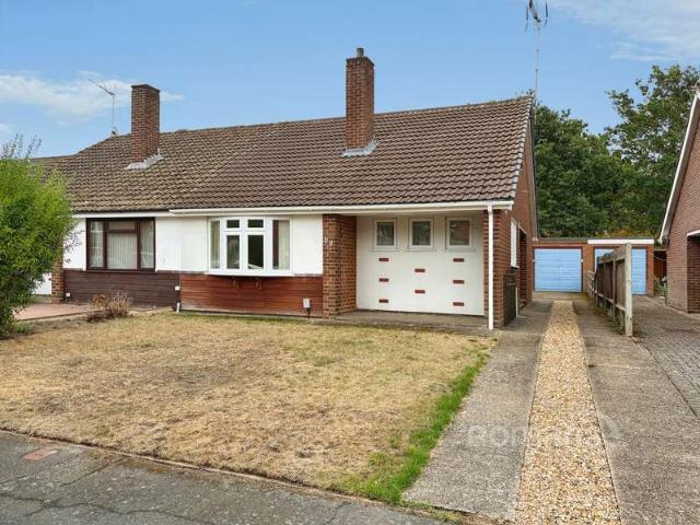 Bungalow for sale in Heol-las, Surrey