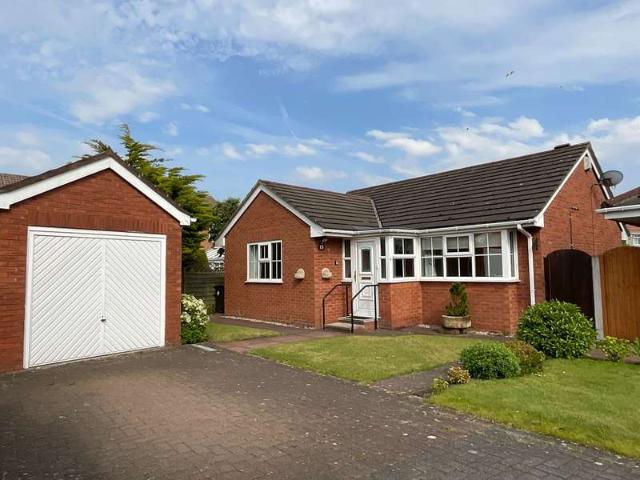 Bungalow for sale in Marshside, Southport