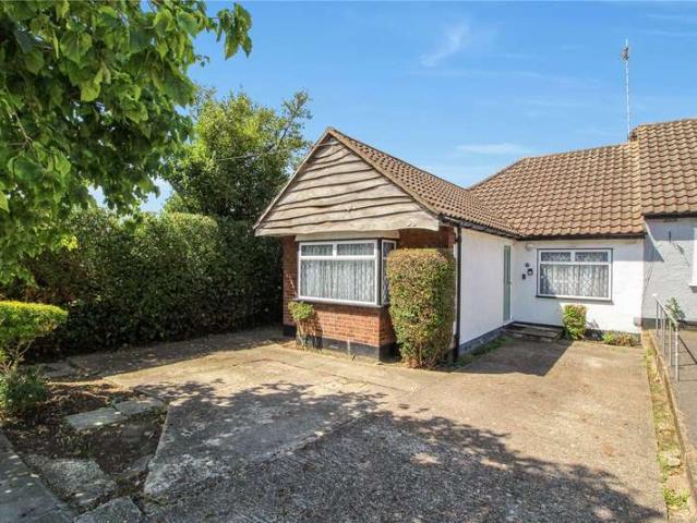 Bungalow for sale in Alton Barnes, Essex